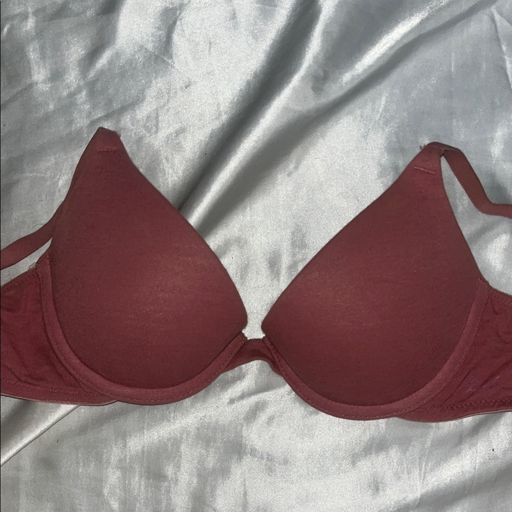 Elegant 32A Victoria’s Secret Burgundy Push up Bra